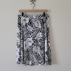 NWT Chico's Black White Floral Zebra A-Line Shirt Size Medium